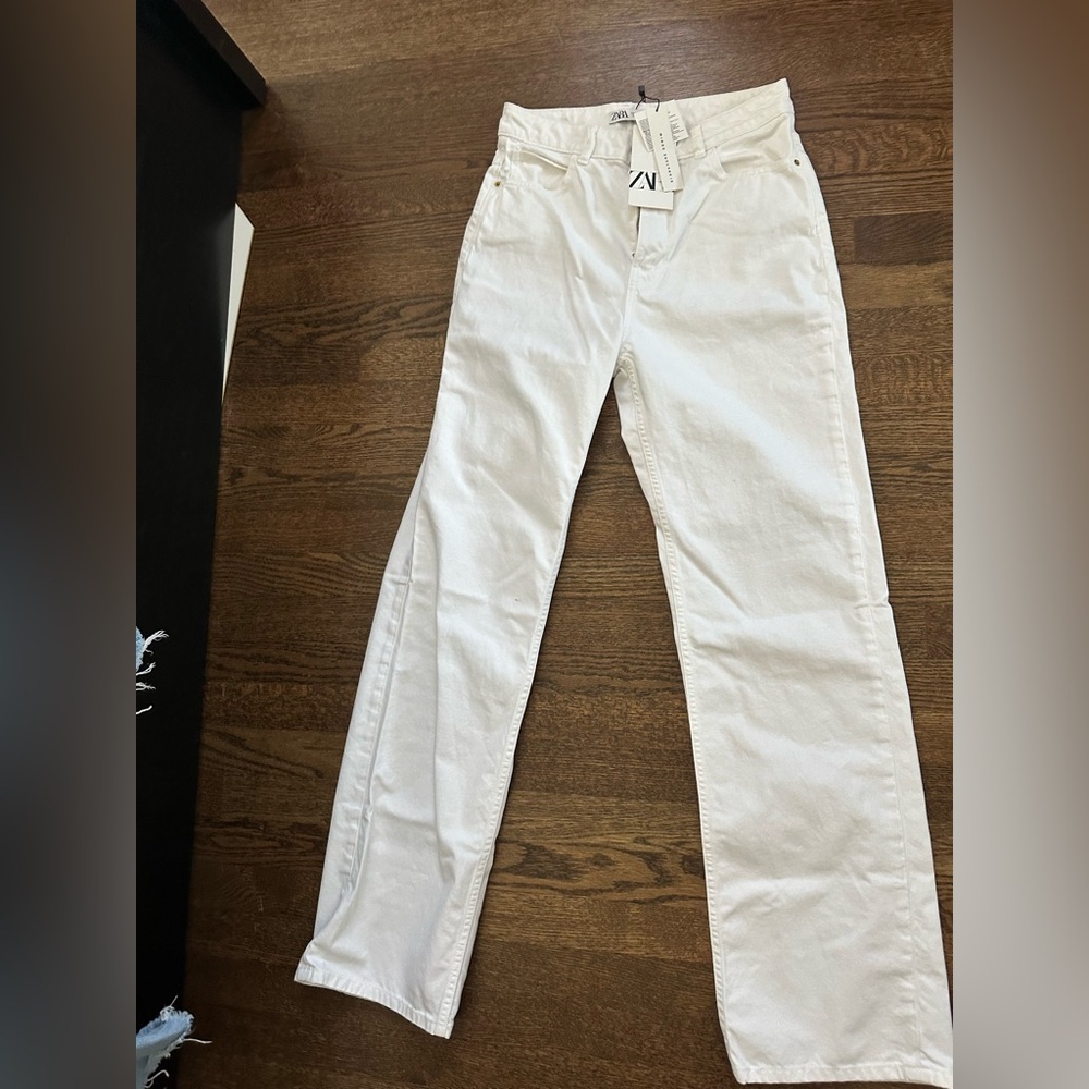 Zara White Straight-Leg Jeans – Mid-Rise, Crisp Denim – Size 6 (EUR 38), NWT